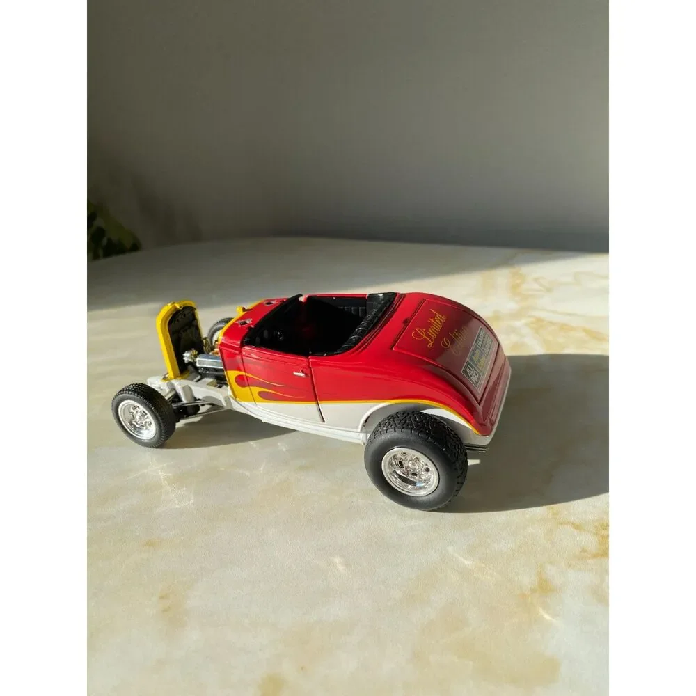 Vintage Ford Roadster Limited edition